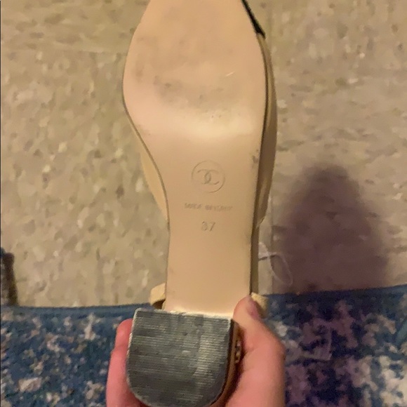 Chanel sling back kitten heels - Picture 4 of 8